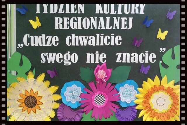 Tablica promująca Tydzień Kultury Regionalnej.