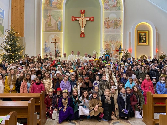 Zdjęcie grupowe kolędników misyjnych w Lublinie.