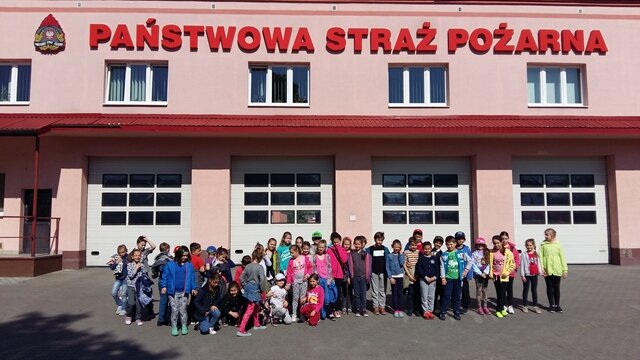 Uczniowie z wizytą w Państwowej Straży Pożarnej w Chełmie.
