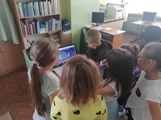 Dzień poszukiwacza informacji w świetlicy szkolnej.