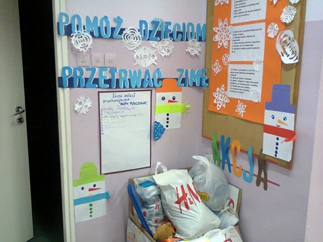 Dary zebrane w ramach akcji "Pomóż dzieciom przetrwać zimę’’. 
